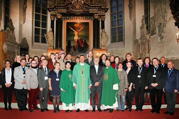 Baznīcas centrālajā un Austrumeiropā diskutē par luterāņu identitāti, dažādību un pneumatoloģiju (PLF ziņas)
